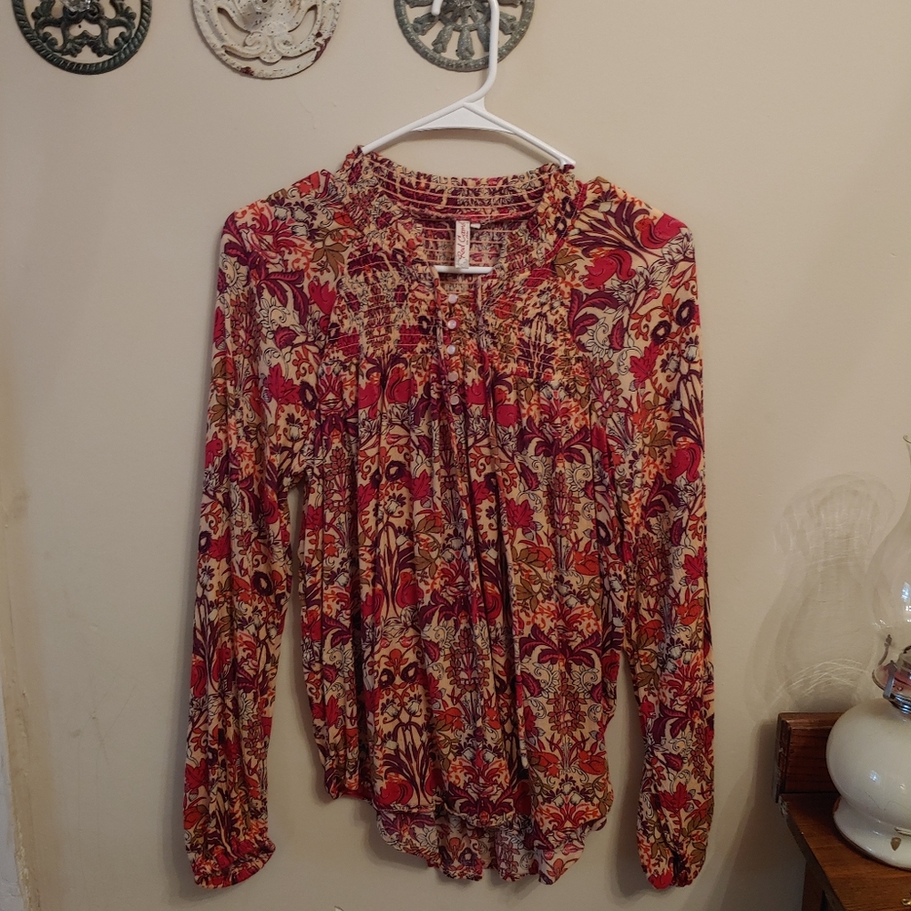 Cute Red Camel blouse